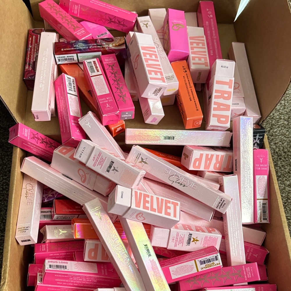 Assorted jeffree star cosmetics Lipstick Collection -125 pieces ~5.20 each